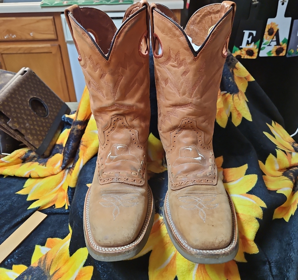 Men's Tan Western Boots